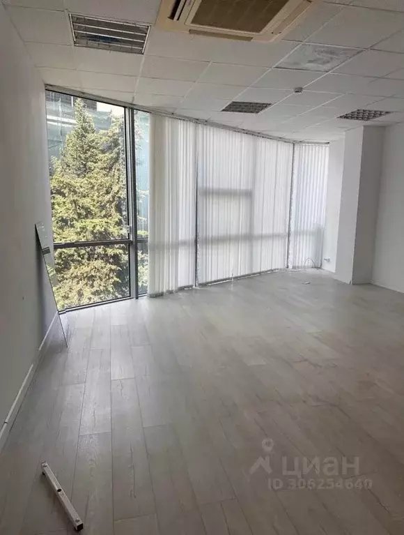 Офис в Краснодарский край, Сочи Центральный мкр, ул. Навагинская, 11 ... - Фото 0