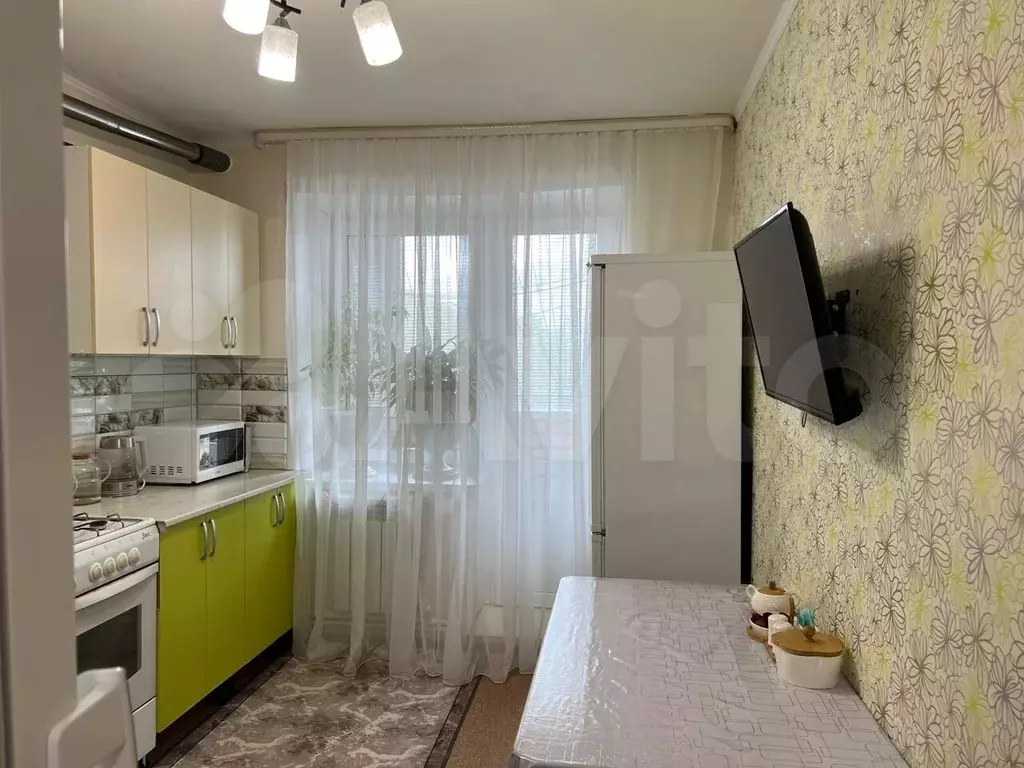 2-к. квартира, 60 м, 1/4 эт. - Фото 1