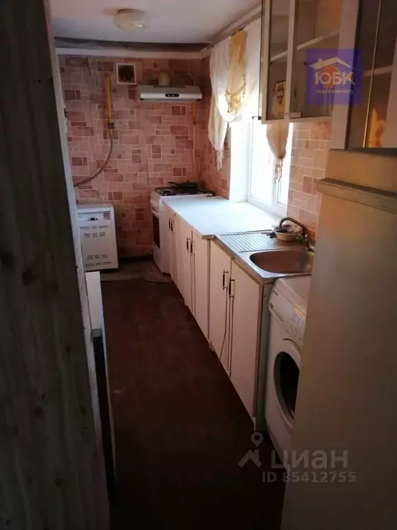 Дом в Крым, Сакский район, с. Сизовка ул. Гагарина, 26 (40 м) - Фото 1