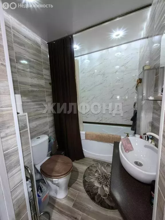 Квартира-студия: Кызыл, Иркутская улица, 4 (65.7 м) - Фото 0