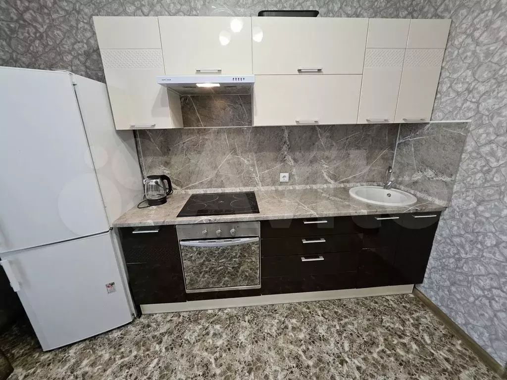 1-к. квартира, 42 м, 5/17 эт. - Фото 1