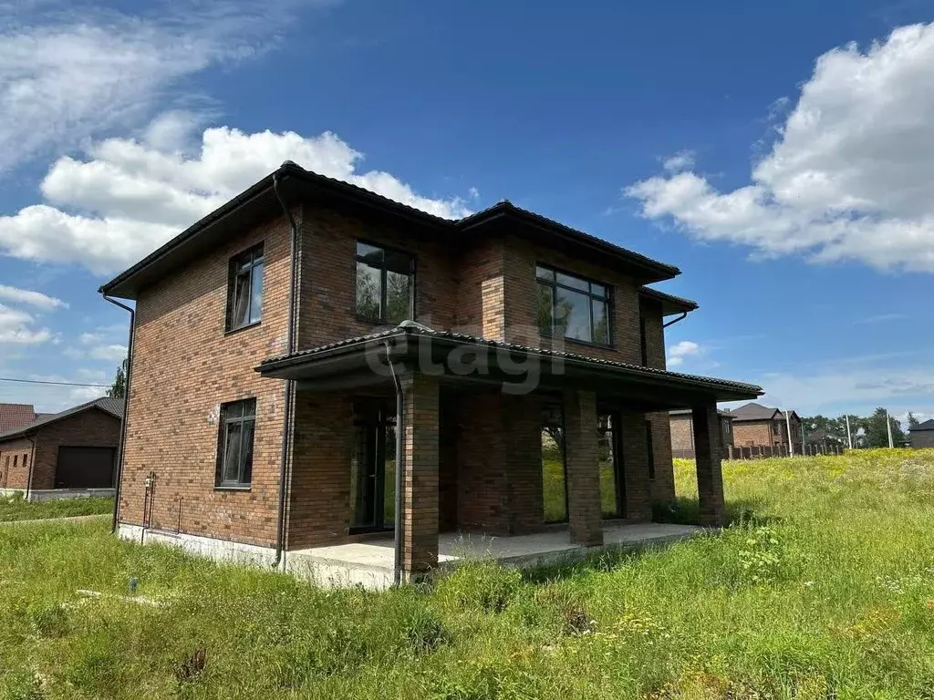 Дом в Брянская область, Брянский район, пос. Мичуринский, Бавария кп  ... - Фото 1