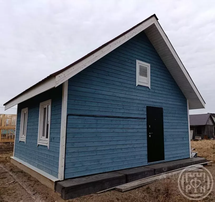 Дом в Ленинградская область, Лужский район, Заклинское с/пос, д. Слапи ... - Фото 1