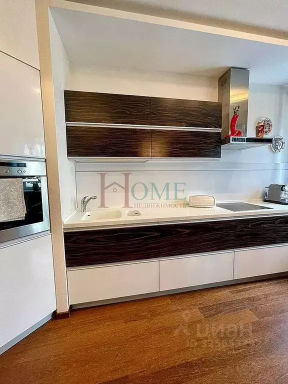 3-к кв. Новосибирская область, Новосибирск ул. Кирова, 44/2 (107.0 м) - Фото 1