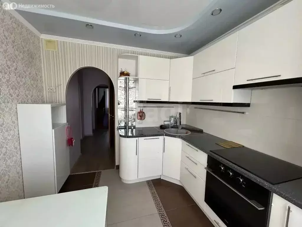 3-комнатная квартира: Тобольск, 9-й микрорайон, 31 (66 м) - Фото 2