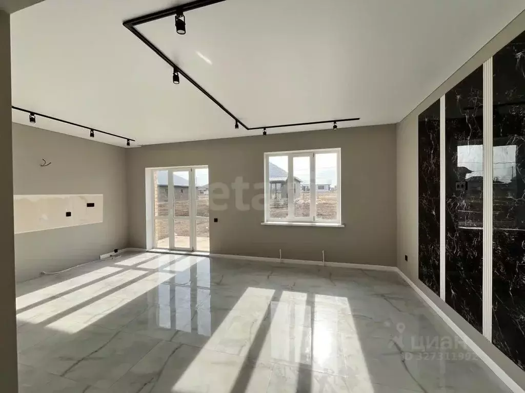 Дом в Оренбургская область, Оренбургский район, с. Благословенка пер. ... - Фото 1