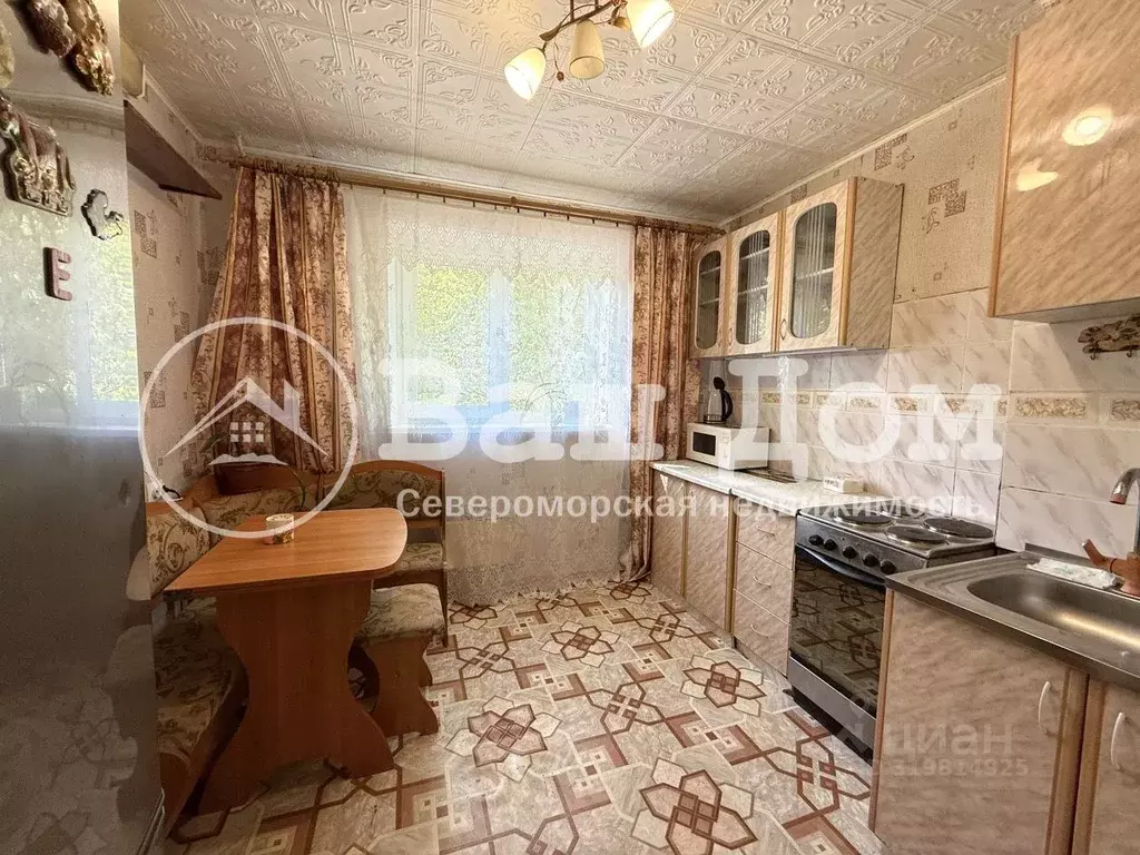 2-к кв. Мурманская область, Североморск ул. Гаджиева, 7 (52.0 м) - Фото 0