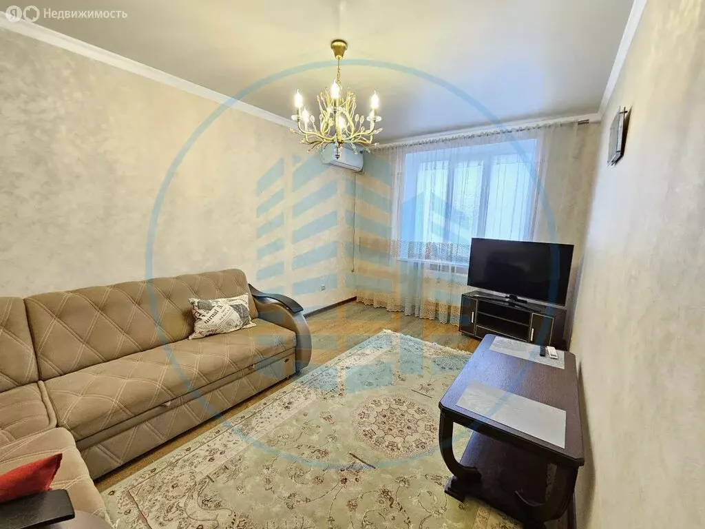 2-комнатная квартира: Ессентуки, улица Орджоникидзе, 84к5 (56.3 м) - Фото 0