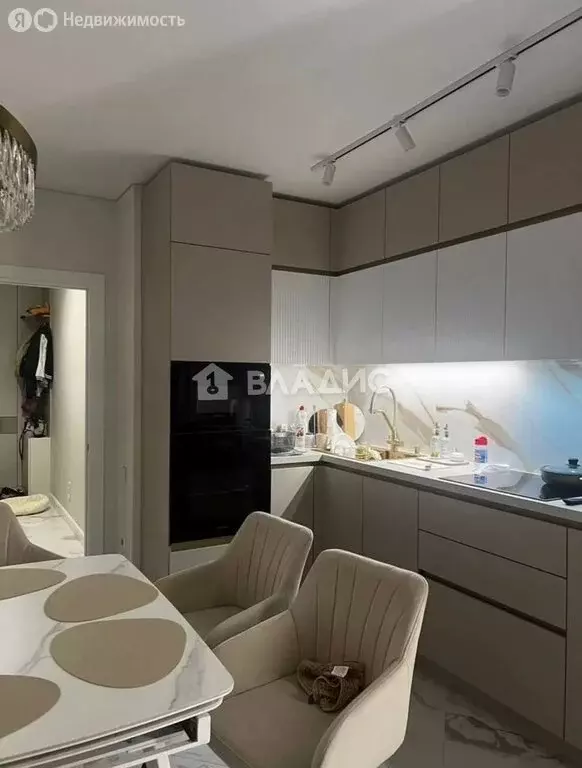 2-комнатная квартира: Тобольск, 10-й микрорайон, 65А (65 м) - Фото 2