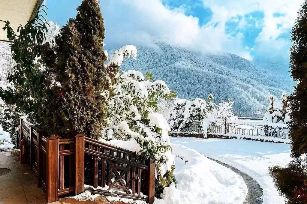 Дом в Краснодарский край, Сочи Красная Поляна пгт, ул. ГЭС (650 м) - Фото 2