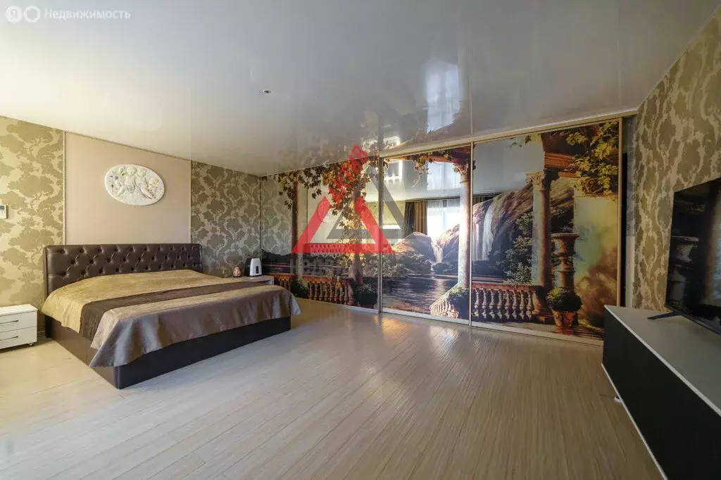 4-комнатная квартира: Каменск-Уральский, улица Мичурина, 63А (138.8 м) - Фото 1