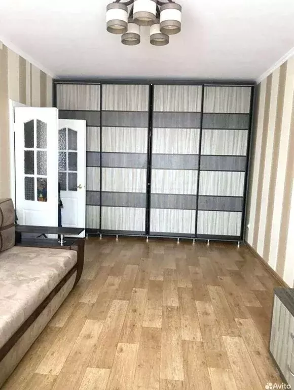 1-к кв. Белгородская область, Старый Оскол Степной мкр, 6 (42.0 м) - Фото 1