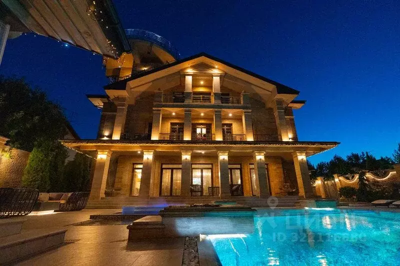 Дом в Московская область, Красногорск Опалиха мкр, ул. Полякова (1228 ... - Фото 1