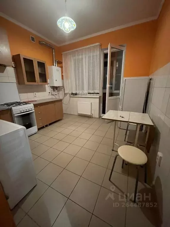 1-к кв. Адыгея, Тахтамукайский район, Яблоновский пгт ул. Гагарина, ... - Фото 0