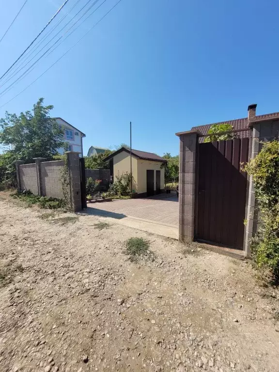 Дом в Крым, Ленинский район, Щелкино городское поселение, Энергетик-2 ... - Фото 1