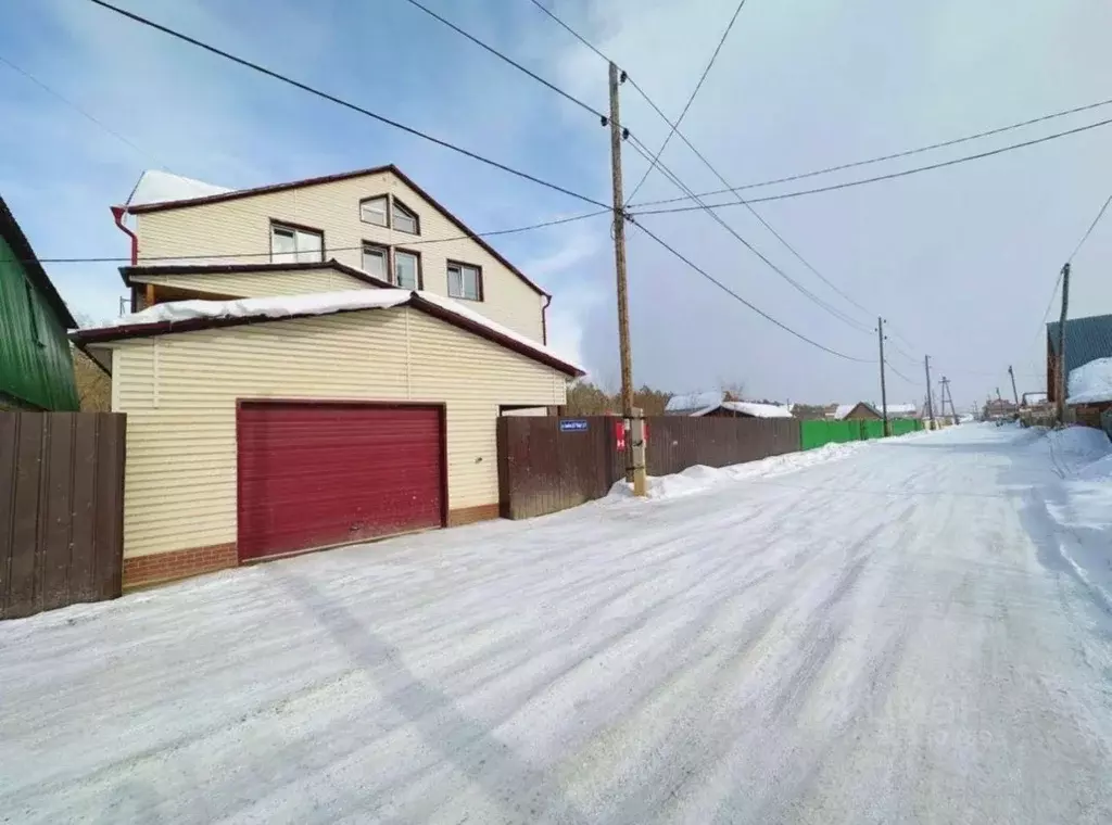 Дом в Саха (Якутия), Якутск ул. Виктория, 113 (374 м) - Фото 1