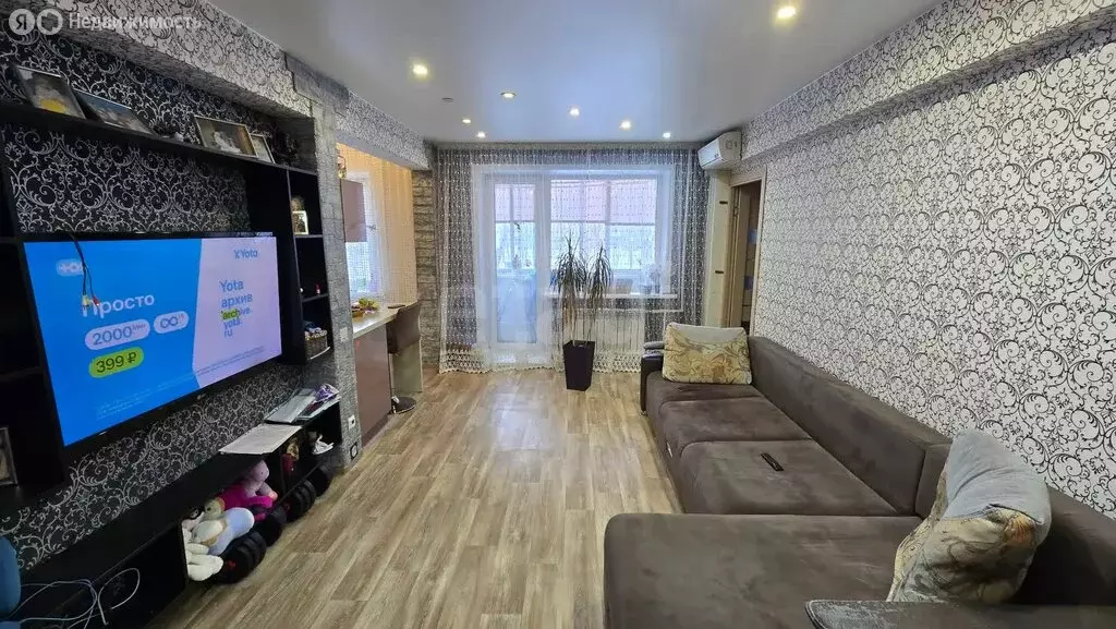 3-комнатная квартира: Ачинск, 6-й микрорайон, 3 (49.9 м) - Фото 2