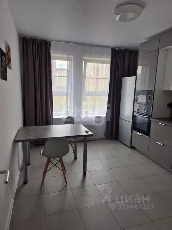 4-к кв. Краснодарский край, Новороссийск ул. Григорьева, 12 (98.1 м) - Фото 0