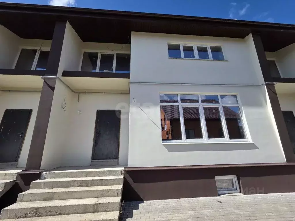 Таунхаус в Калужская область, Калуга городской округ, д. Желыбино ул. ... - Фото 1