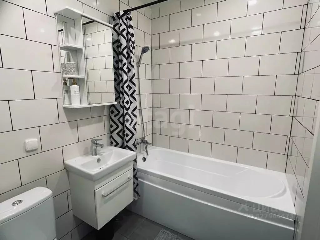 1-к кв. Тюменская область, Тюмень ул. Первооткрывателей, 2 (37.0 м) - Фото 2