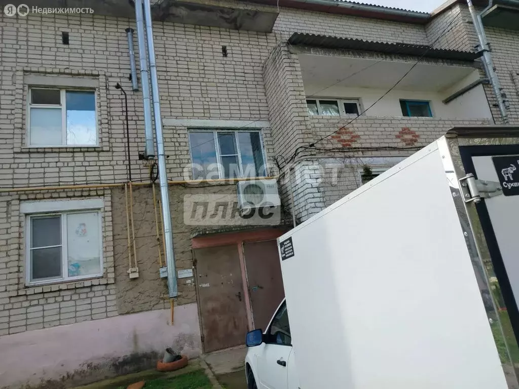3-комнатная квартира: село Приютное, улица Апанасенко, 1 (64 м) - Фото 0