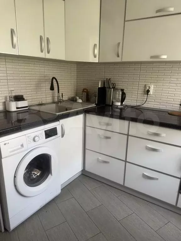 1-к. квартира, 30 м, 4/5 эт. - Фото 0
