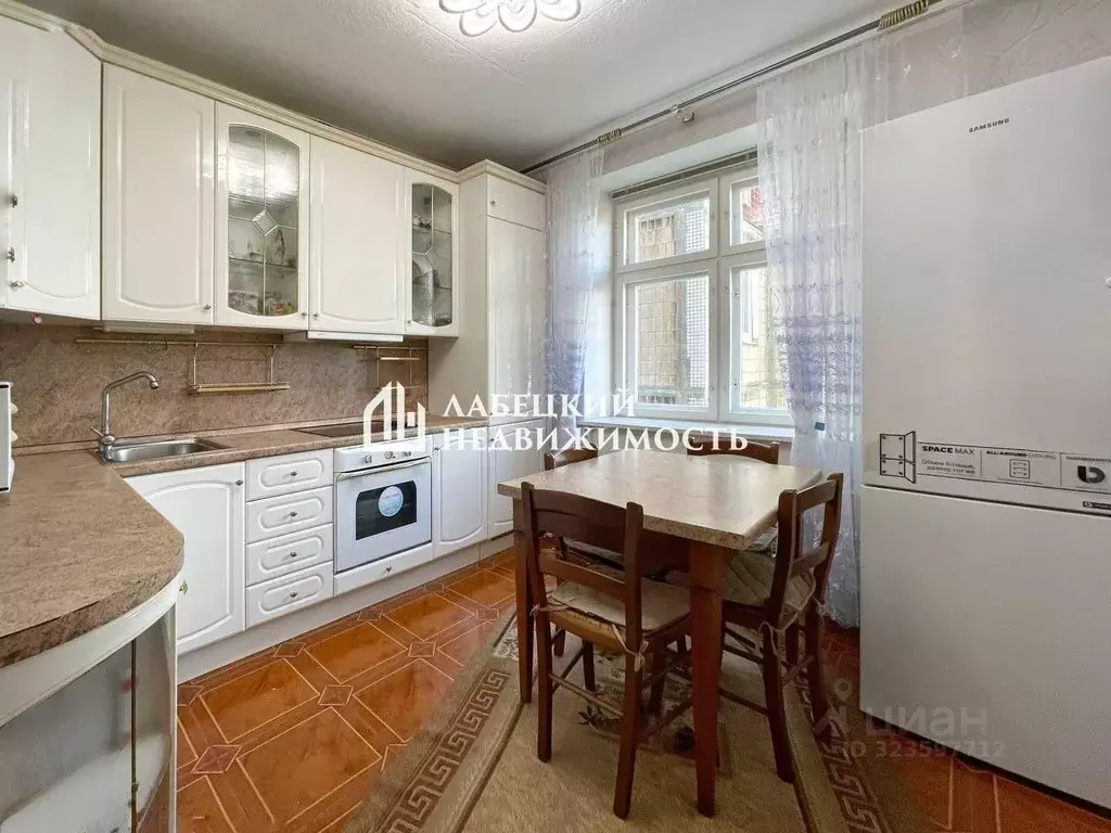 3-к кв. Ленинградская область, Кингисепп ул. Химиков, 7Б (76.5 м) - Фото 1