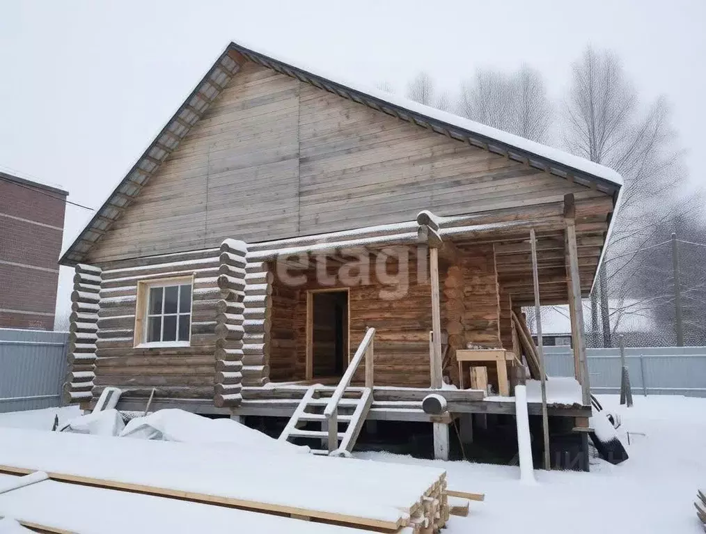 Дом в Ленинградская область, Киришский район, Пчевское с/пос, д. Пчева ... - Фото 1