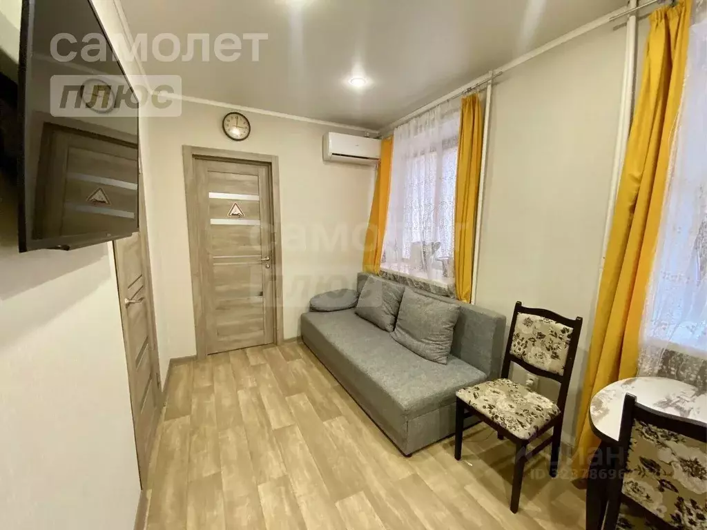 3-к кв. Оренбургская область, Оренбург Беляевская ул., 33 (44.1 м) - Фото 1