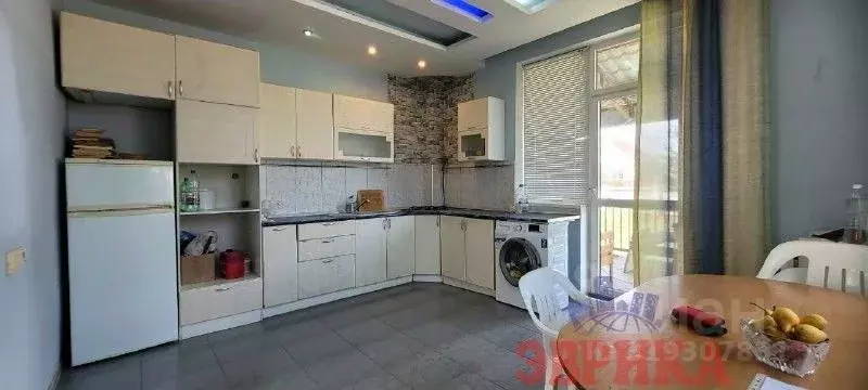 Дом в Краснодарский край, Крымск Снежная ул., 43 (185 м) - Фото 1