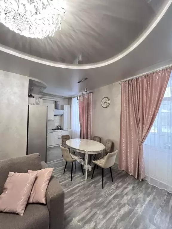 3-к кв. Омская область, Омск Городок Нефтяников мкр, ул. 50 лет ... - Фото 1