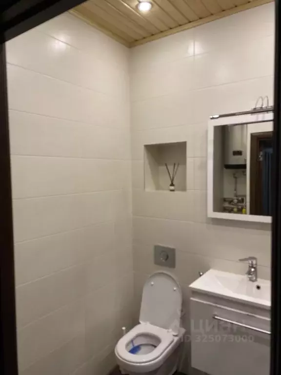 2-к кв. Мурманская область, Мурманск ул. Карла Маркса, 16 (57.0 м) - Фото 2