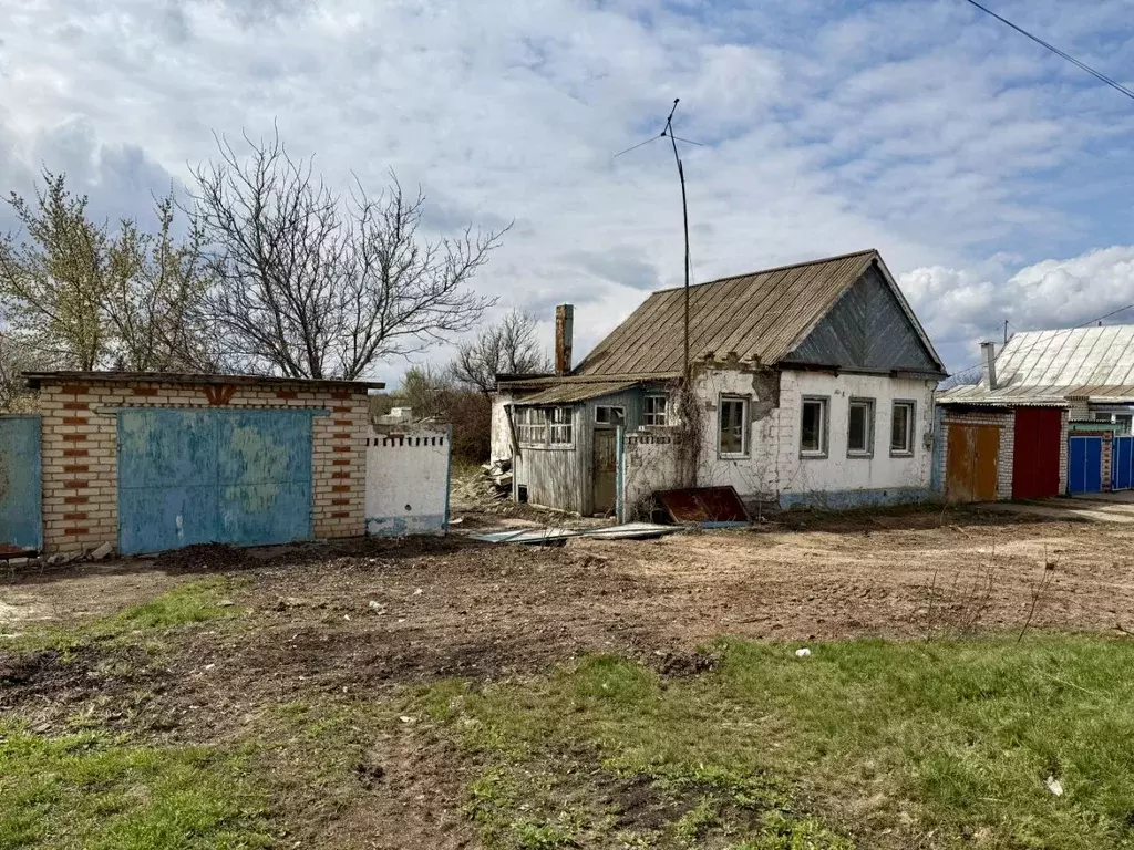 Дом в Волгоградская область, Волжский Погромное кв-л, пер. Лиманный ... - Фото 0