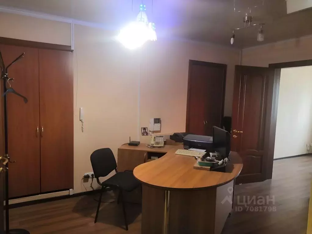 Офис в Саратовская область, Энгельс ул. Тельмана, 19 (107 м) - Фото 0