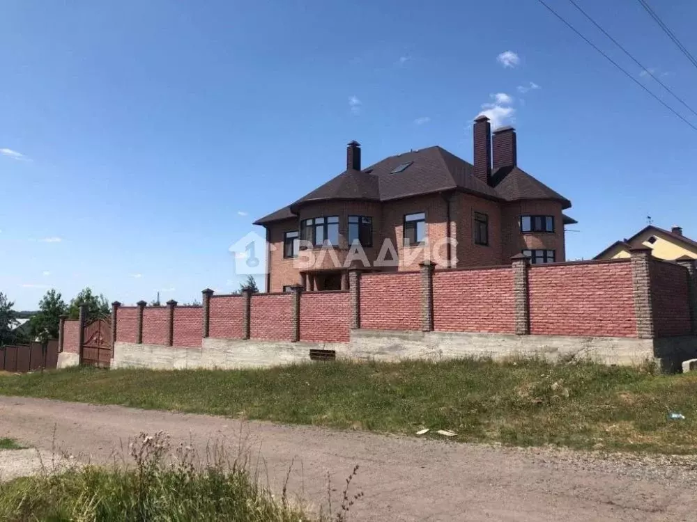 Дом в Белгородская область, Белгородский район, Дубовское с/пос, с. ... - Фото 1