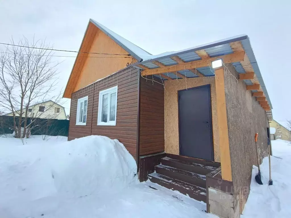 Дом в Башкортостан, Иглинский сельсовет, с. Иглино ул. Якутова (50 м) - Фото 1