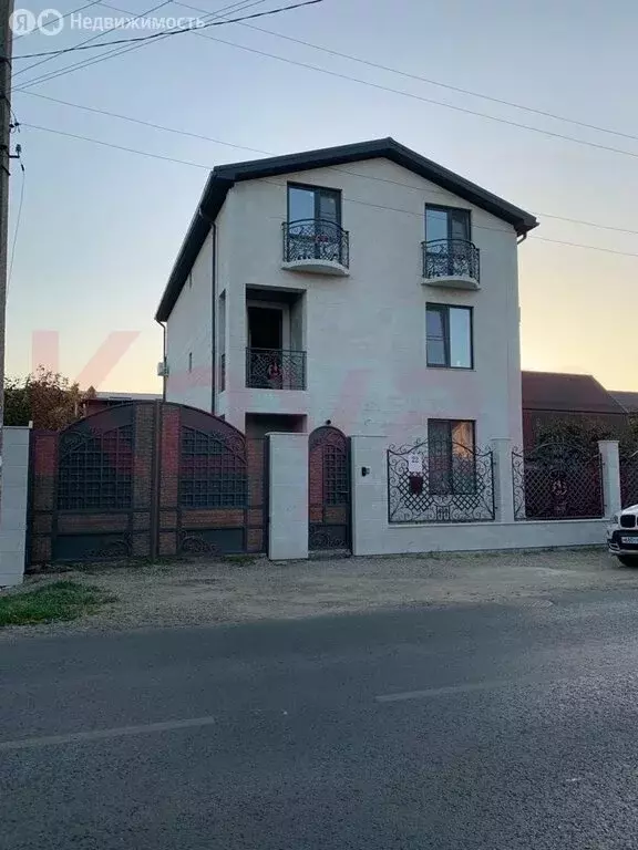 Дом в Краснодар, микрорайон 9-й километр, Ярославская улица, 22 (300 ... - Фото 0