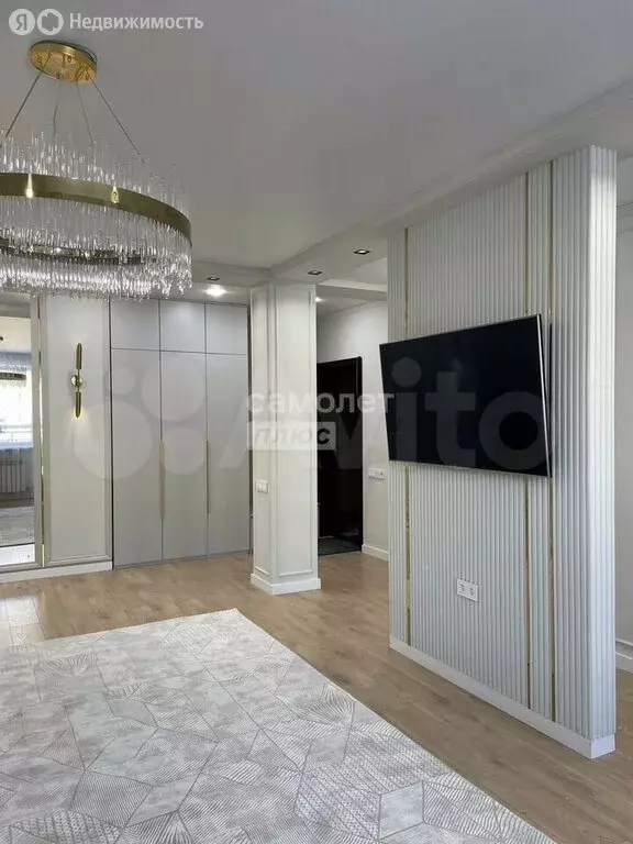3-комнатная квартира: Омск, улица Перелёта, 19 (92 м) - Фото 1