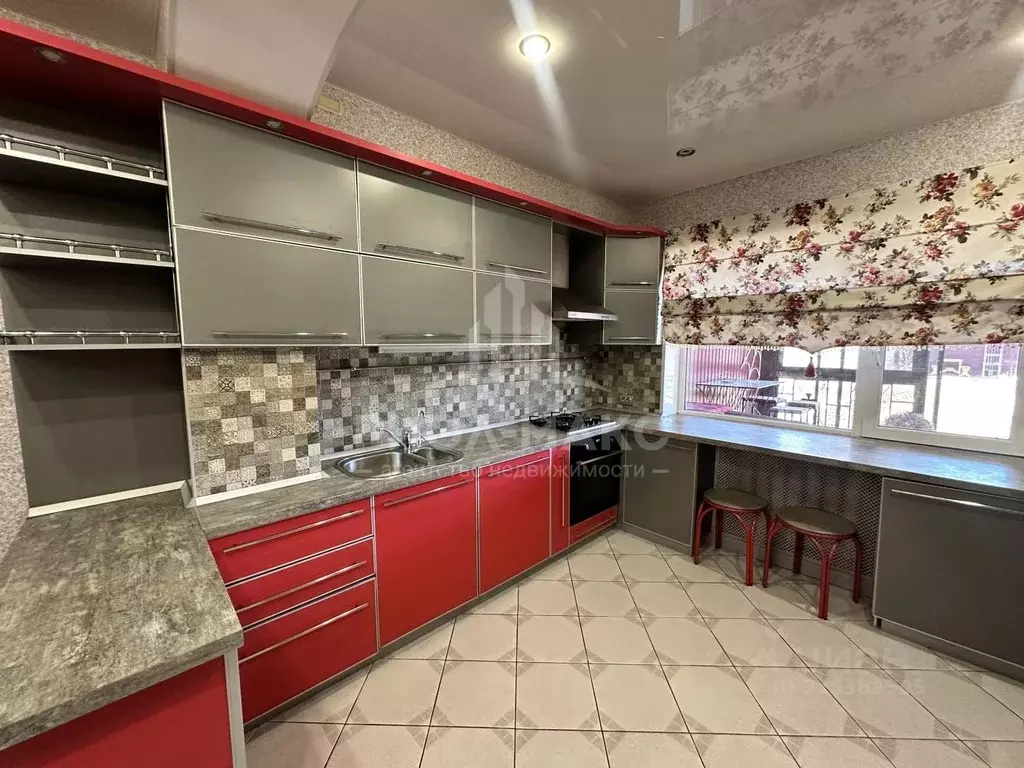 Дом в Брянская область, Брянск Смольная ул., 5 (157 м) - Фото 1