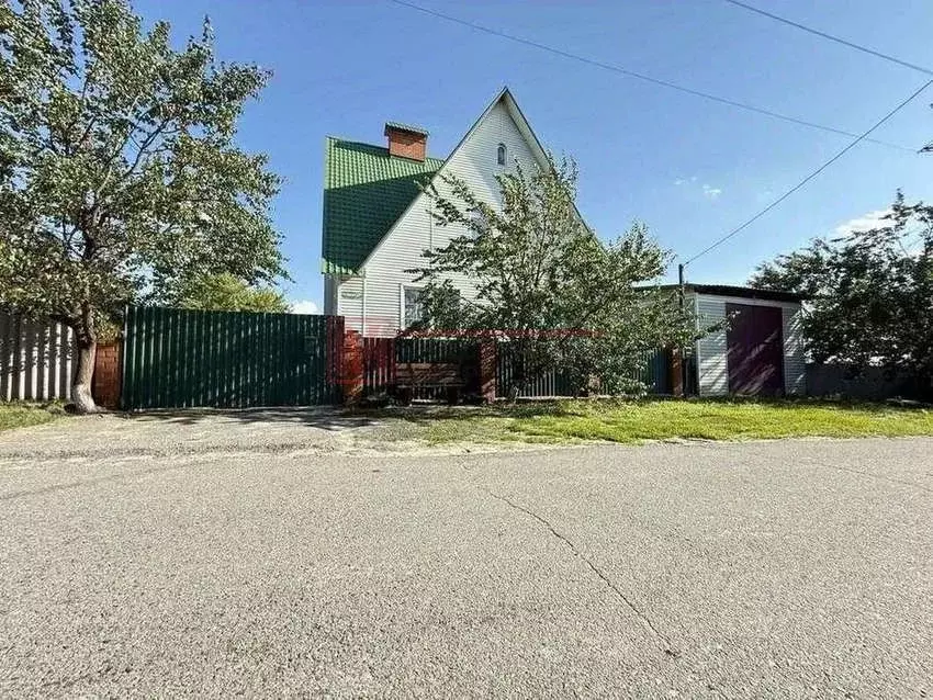 Дом в Белгородская область, Старый Оскол Курская ул., 31Д (217 м) - Фото 0