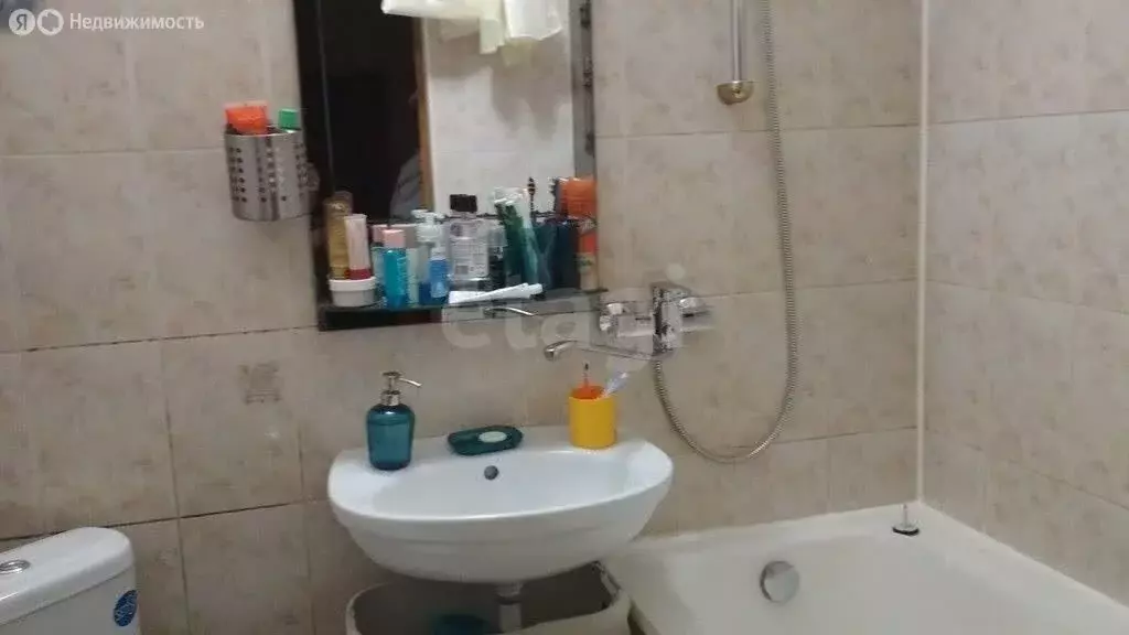 2-комнатная квартира: Омск, улица Дианова, 9 (52 м) - Фото 1