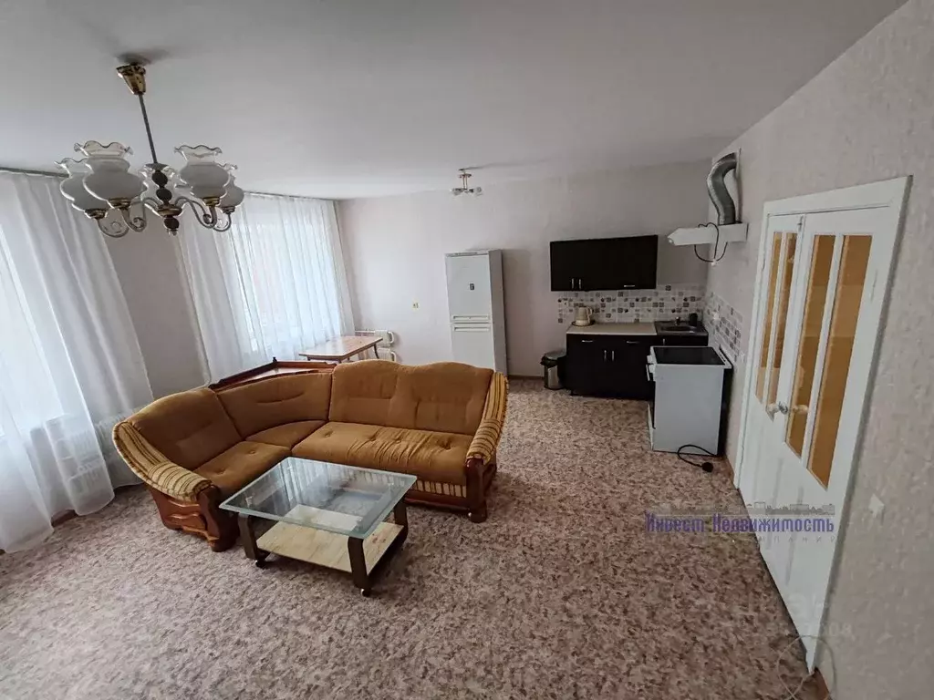 2-к кв. Алтайский край, Барнаул Новгородская ул., 26 (71.0 м) - Фото 1