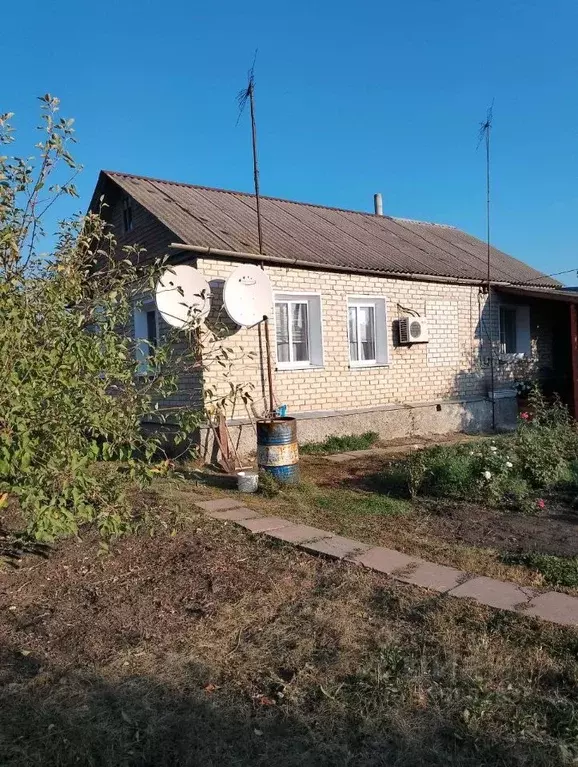 Дом в Саратовская область, Аткарск ул. Красногорская, 10 (74 м) - Фото 0