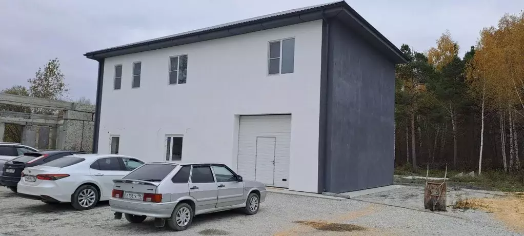 Дом в Свердловская область, Среднеуральск ул. Пятая, 8 (222 м) - Фото 1