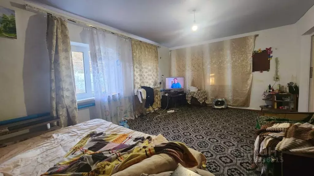 Дом в Крым, Красногвардейский район, Петровское с/пос, с. Ближнее ул. ... - Фото 2