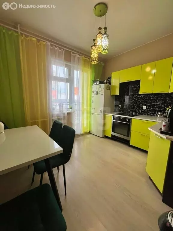 2-комнатная квартира: Кемерово, 1-я Заречная улица, 6 (50 м) - Фото 0