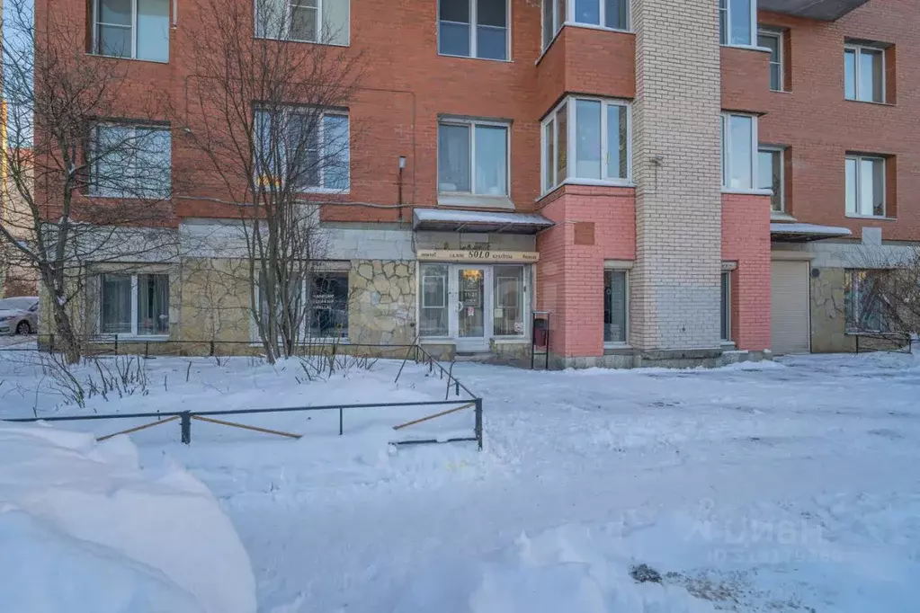 Торговая площадь в Санкт-Петербург Сиреневый бул., 23к2 (71 м) - Фото 0