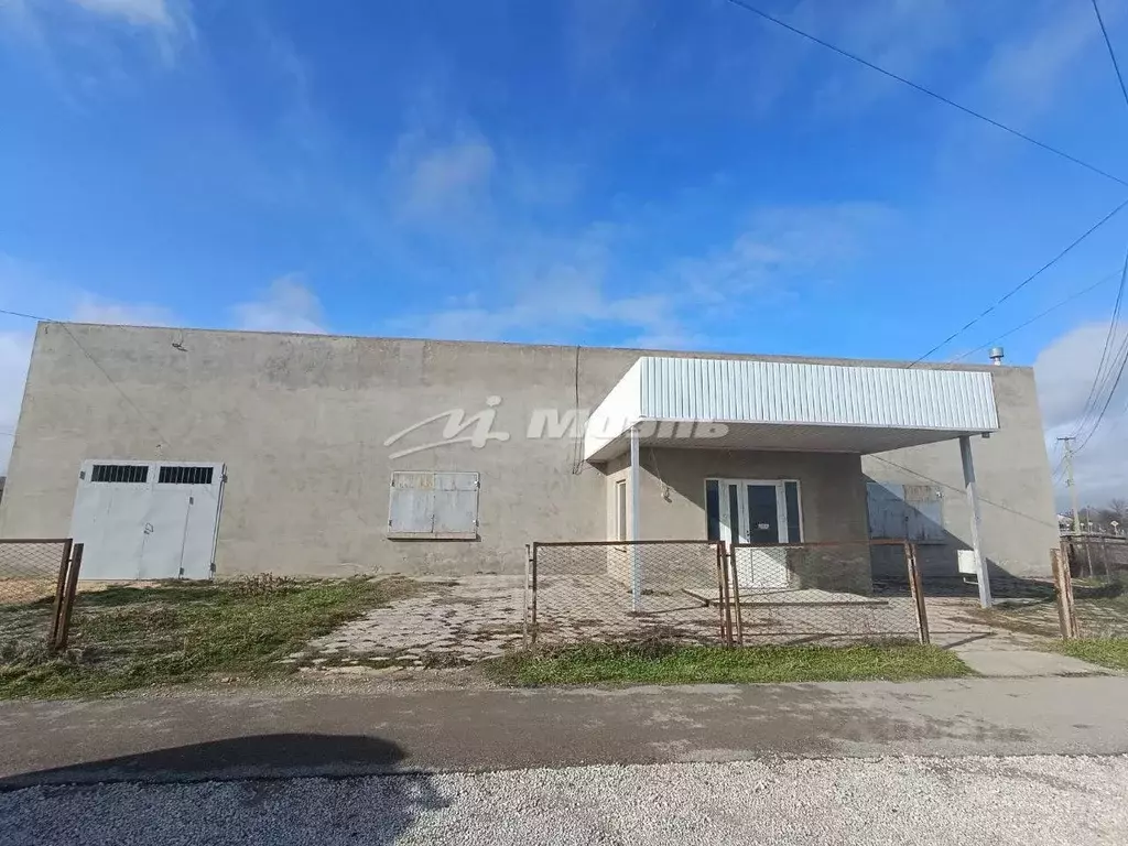 Торговая площадь в Крым, Белогорский район, с. Зеленогорское ул. ... - Фото 1