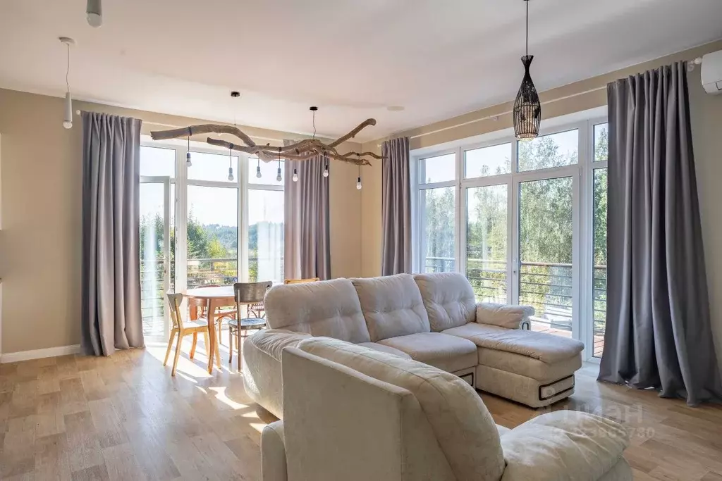 Дом в Ленинградская область, Всеволожский район, Бугровское городское ... - Фото 2