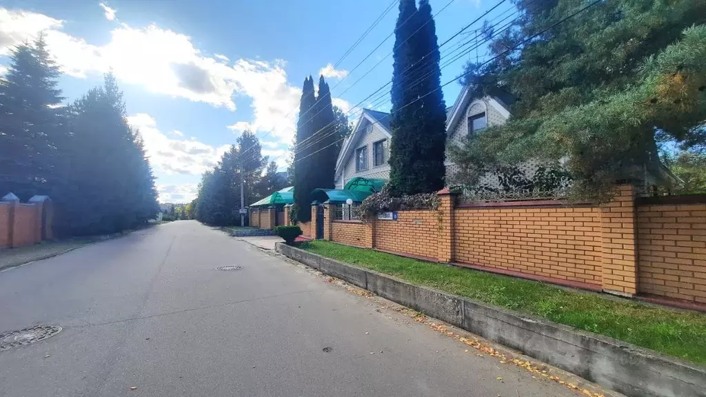 Дом в Москва д. Городище, ул. Полевая (260 м) - Фото 0